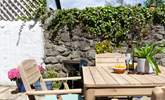 Fire up the barbecue for al fresco eating.  - Thumbnail Image