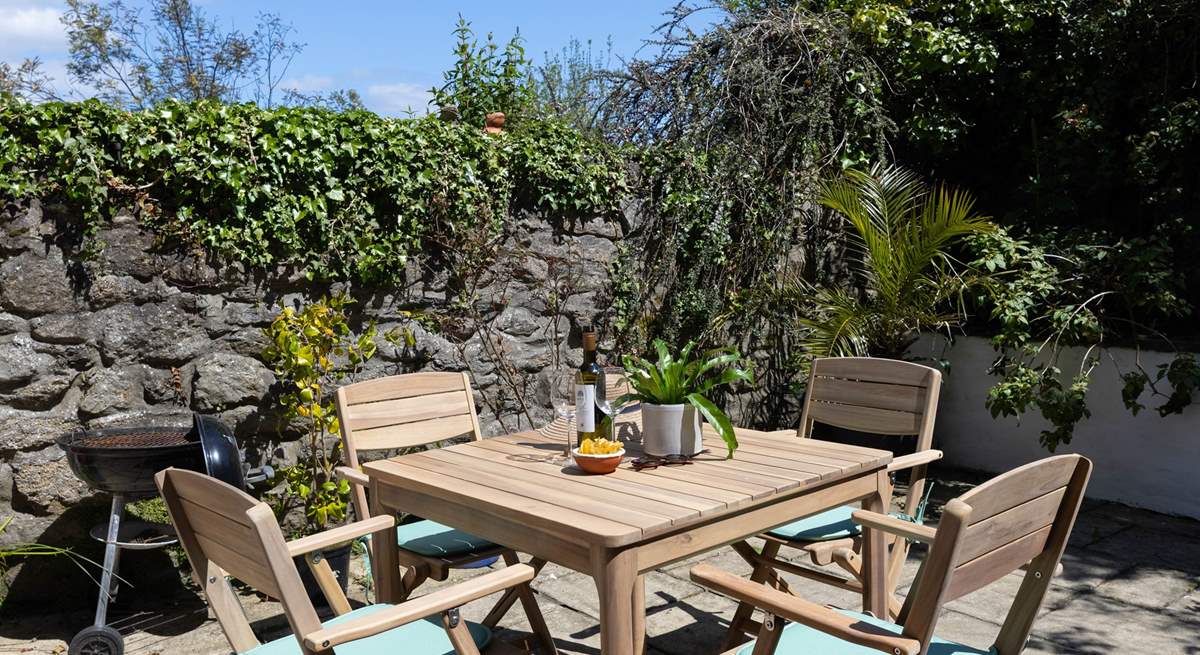 Enjoy long relaxing meals in the garden.