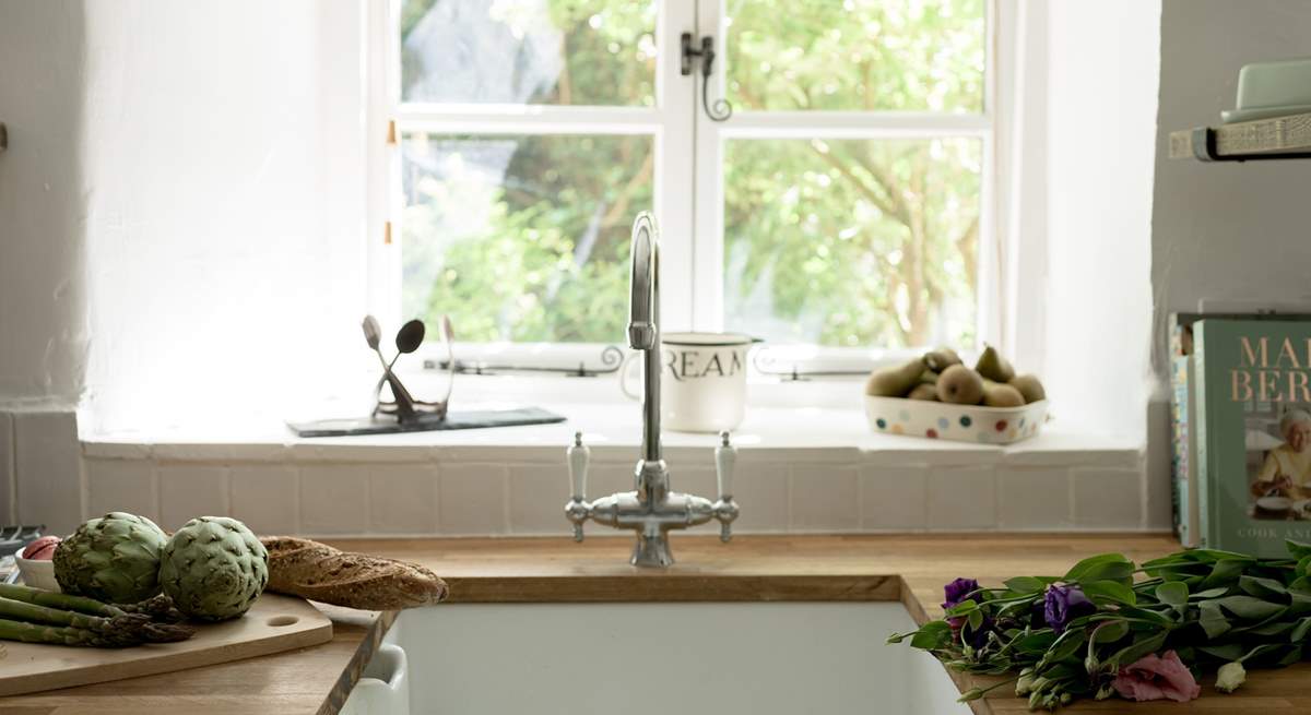It's a lovely stylish kitchen to create memorable meals. 