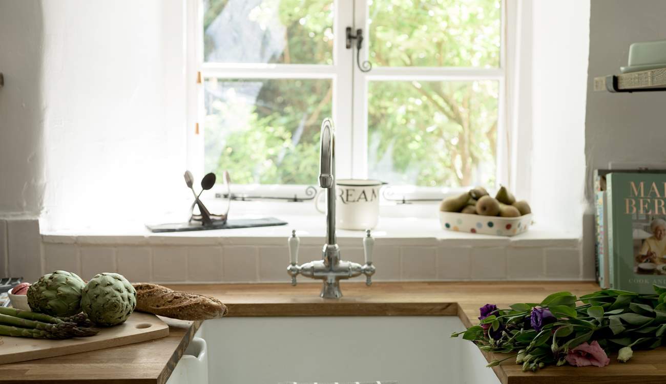 It's a lovely stylish kitchen to create memorable meals. 