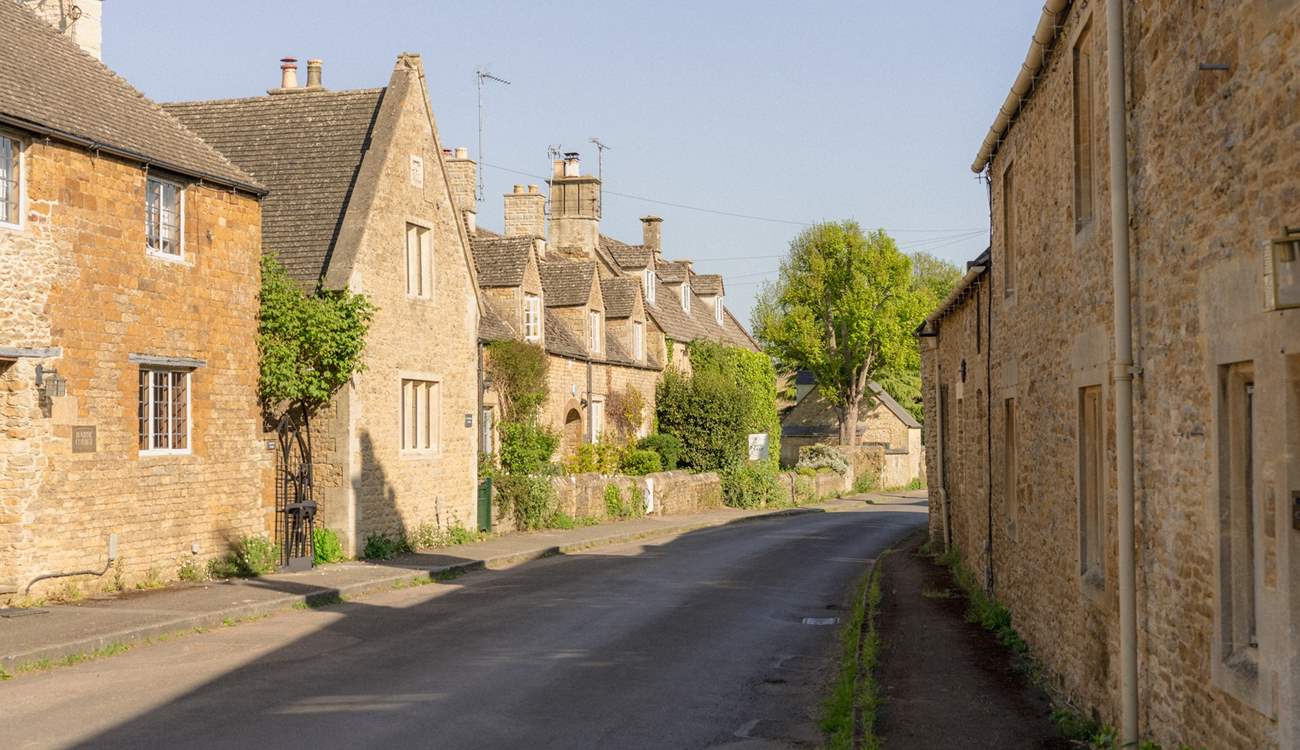 Every village in the Cotswolds is pretty, get your cameras out. 