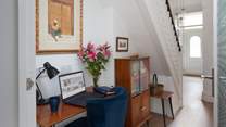 For those who need to catch up on work this little nook is perfect.