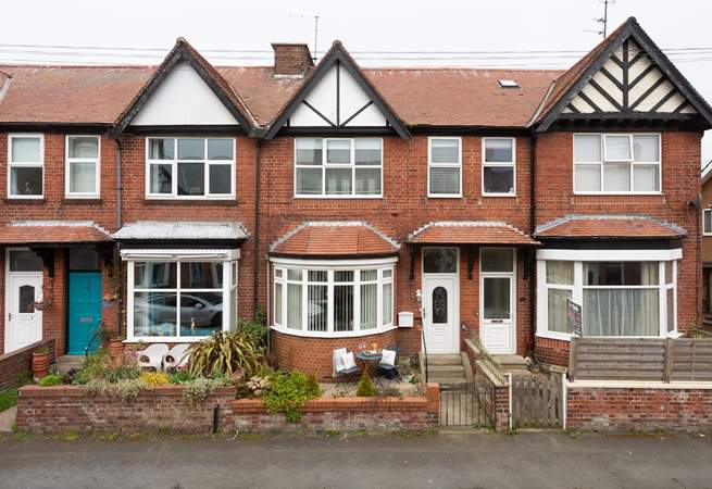 Number 5 is nestled on the edge of town, within walking distance of the town and the beach.