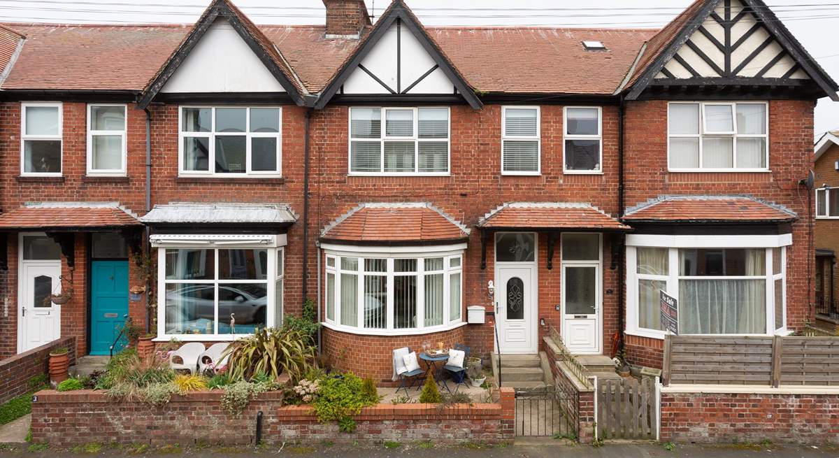Number 5 is nestled on the edge of town, within walking distance of the town and the beach.