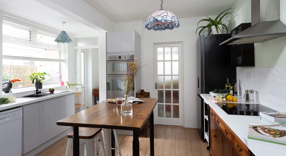 The kitchen has everything you need to whip up an excellent meal.