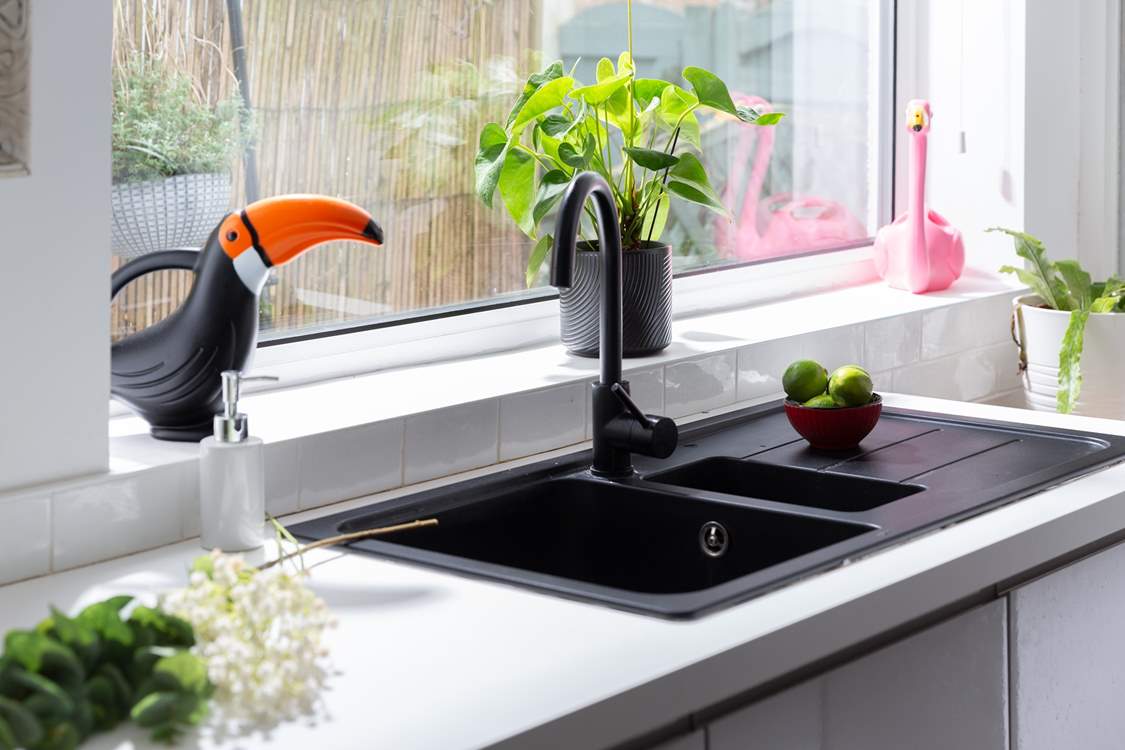 The well-equipped kitchen awaits you.