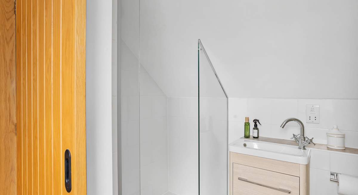 Bedroom 2's en suite shower-room. Please be mindful of the sloping ceiling.
