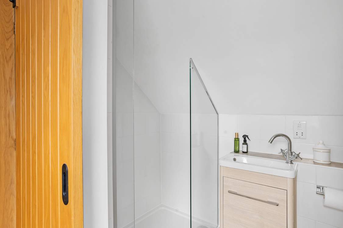 Bedroom 2's en suite shower-room. Please be mindful of the sloping ceiling.