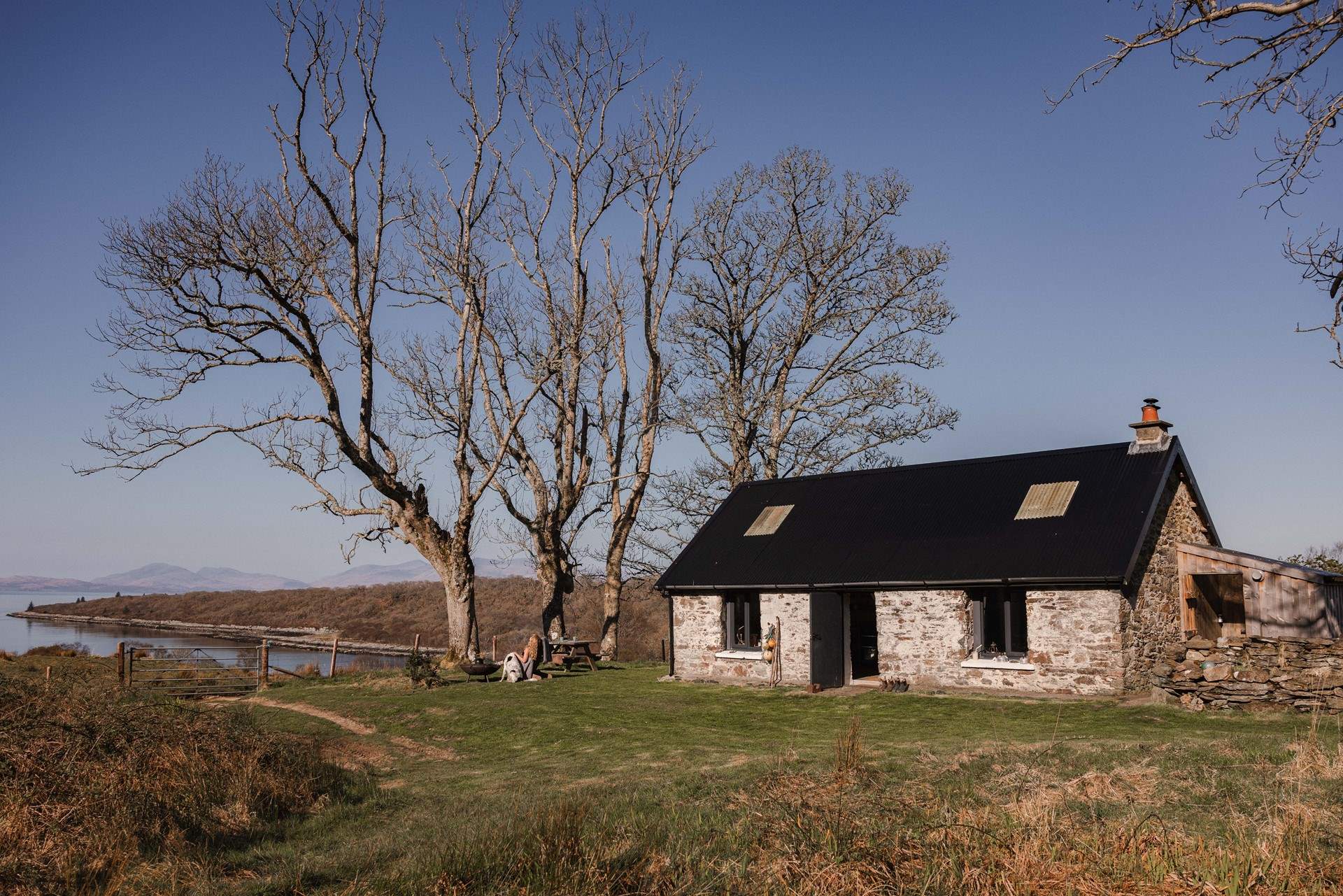 Welcome to our Scottish haven, Na Mara Bothy. 