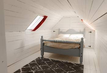 Head height is limited, so please do take care. 