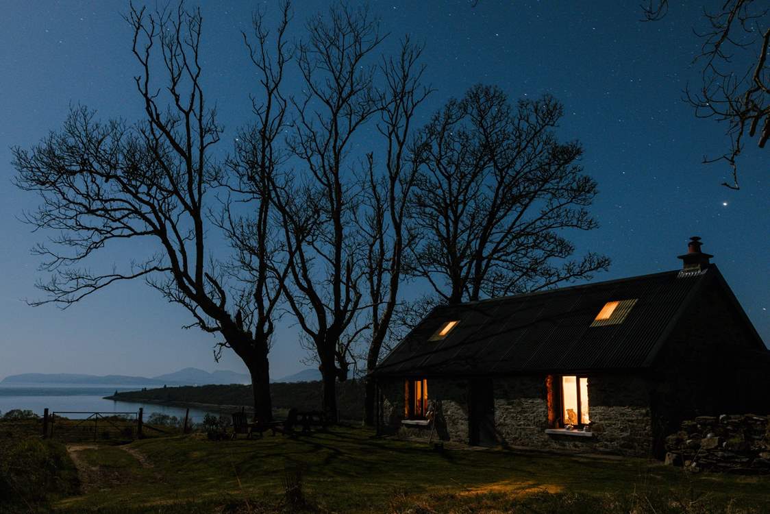 As night falls and the stars sparkle Na Mara becomes even more enchanting.