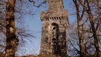 Climb the short trail to the summit and Lady Margaret’s Tower for spectacular views over Loch Linnhe, Loch Etive and the Isle of Mull.
