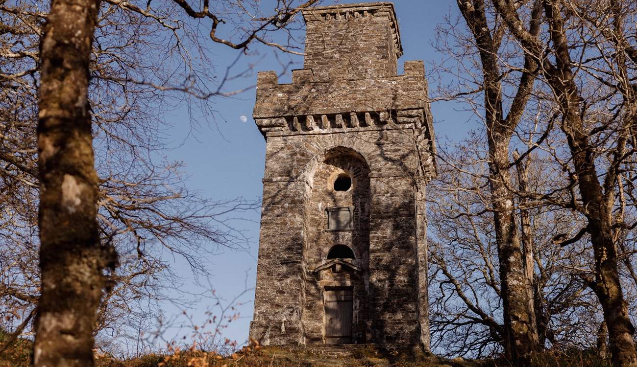Climb the short trail to the summit and Lady Margaret’s Tower for spectacular views over Loch Linnhe, Loch Etive and the Isle of Mull.
