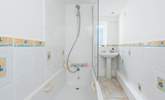 The family bathroom, perfect to wash away a sandy day. - Thumbnail Image
