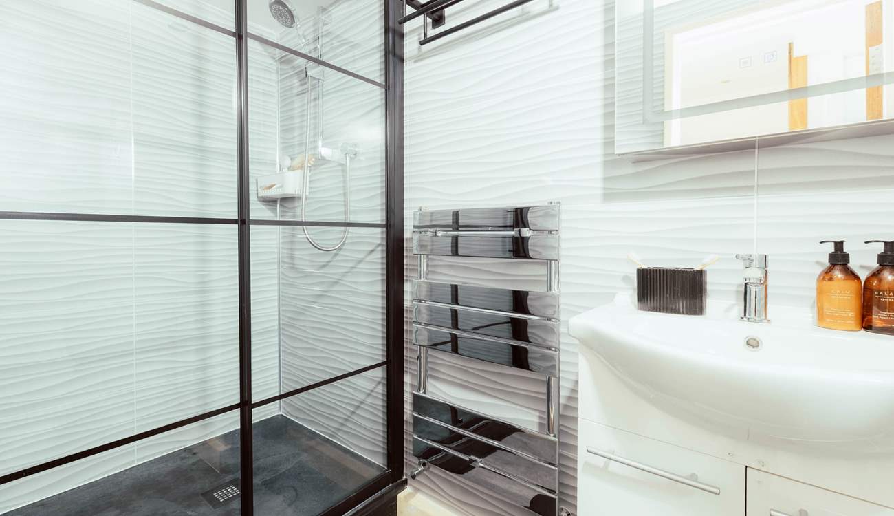 The shower-room that resides in the Captain's Quarters.