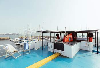 Or relax for an evening sundowner.