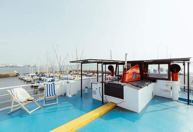 Or relax for an evening sundowner.