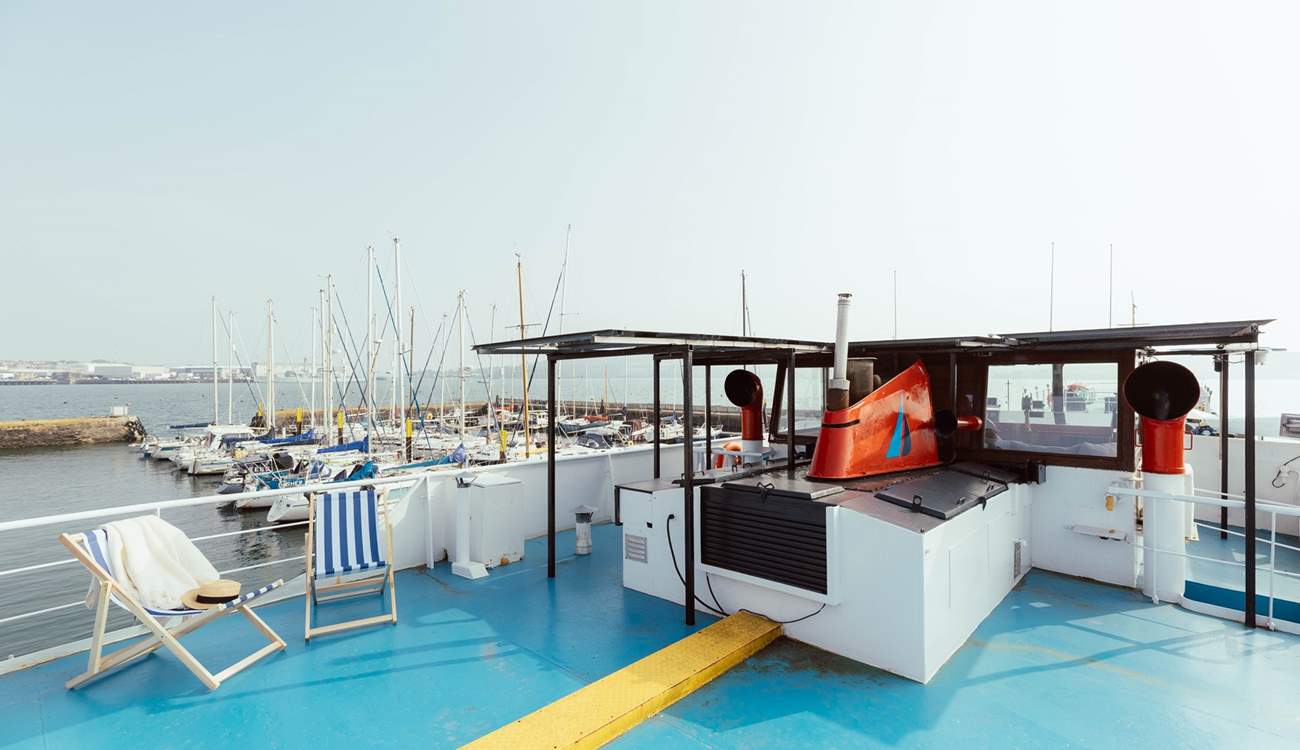 Or relax for an evening sundowner.