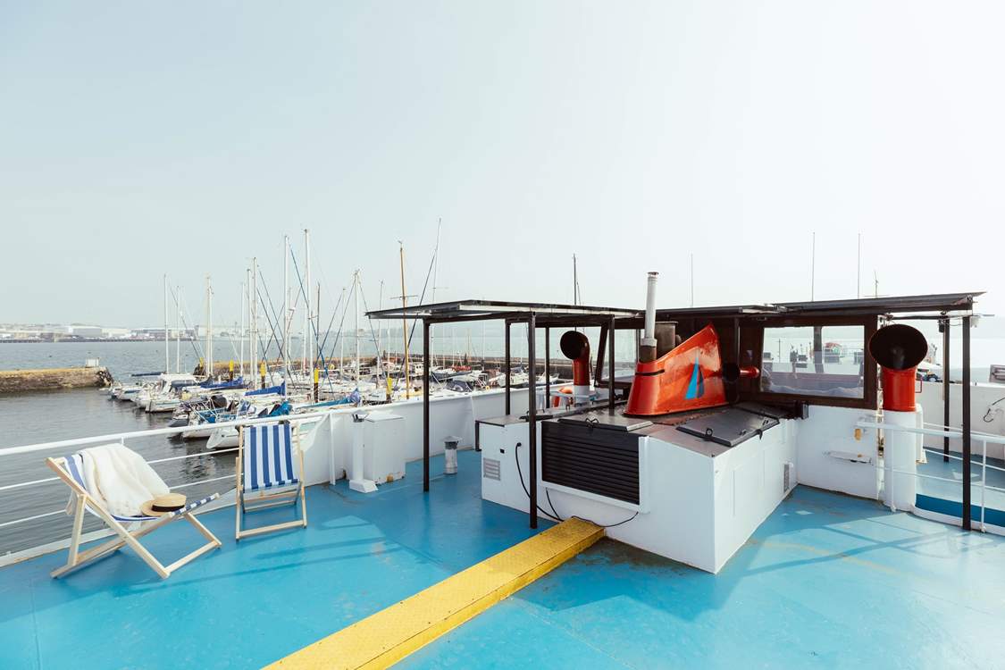 Or relax for an evening sundowner.