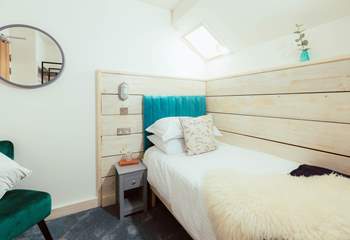 Crew cabin 1 sleeping one guest.