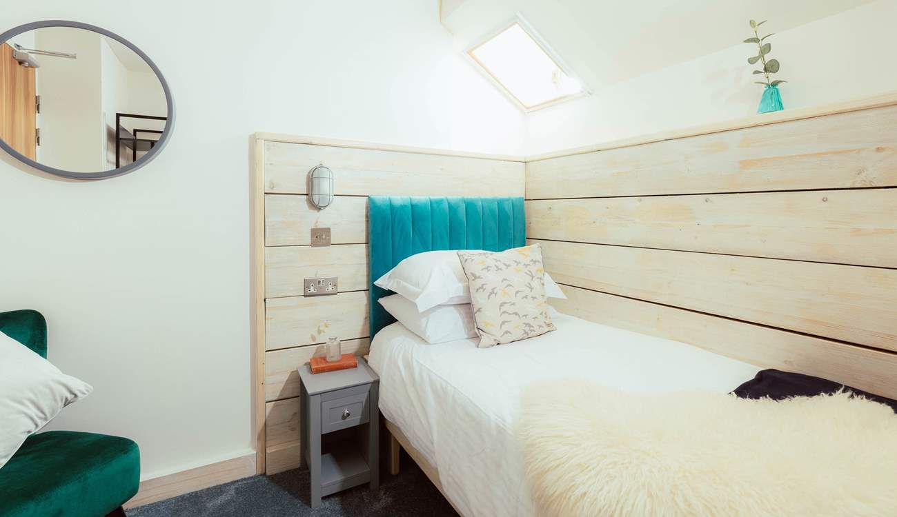 Crew cabin 1 sleeping one guest.