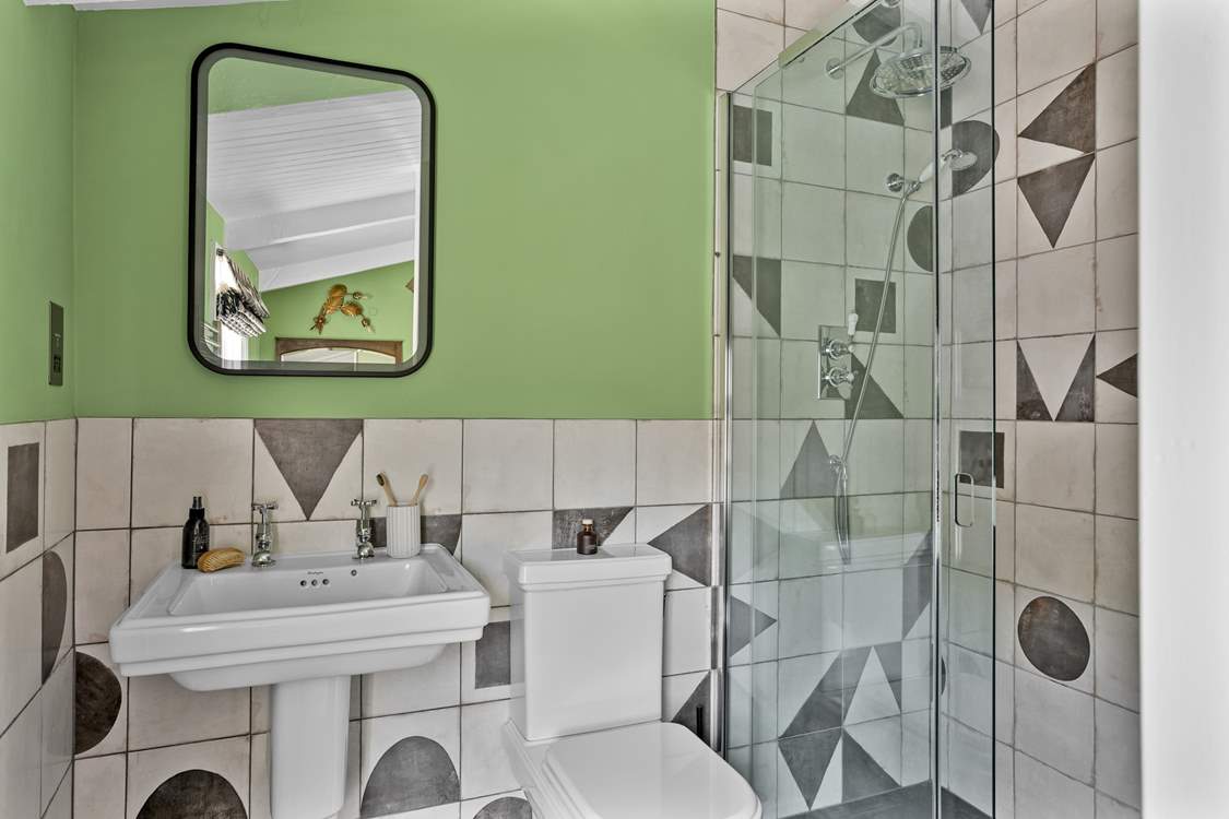 Start the day with a refreshing shower in bedroom 1's en suite.