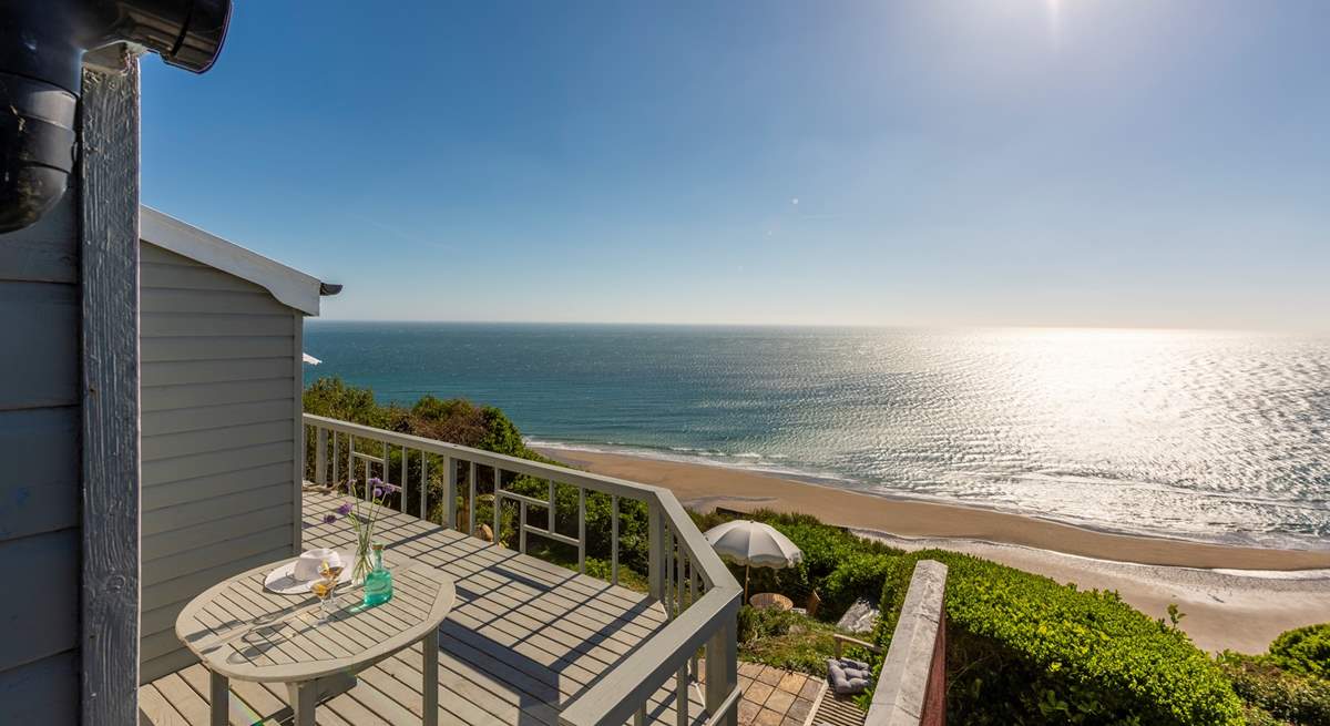 Welcome to Trelowen, our stunning retreat for two at Whitsand Bay.