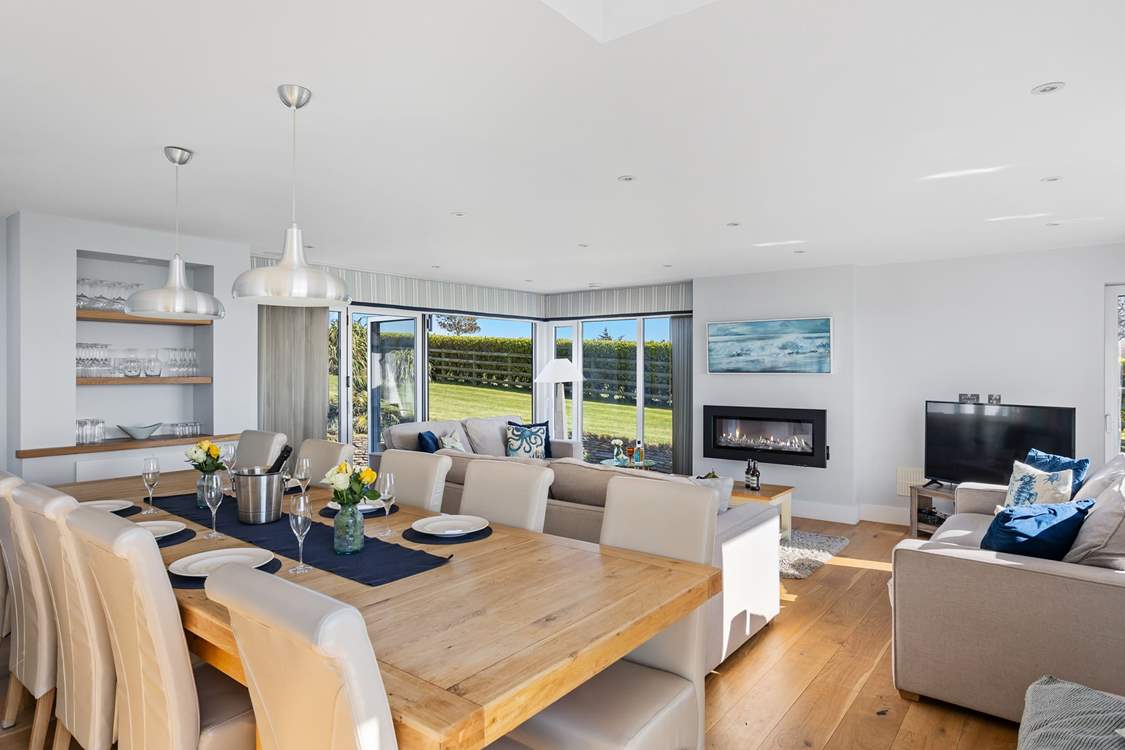 Come together at the large dining-table and plan your next day's adventures.