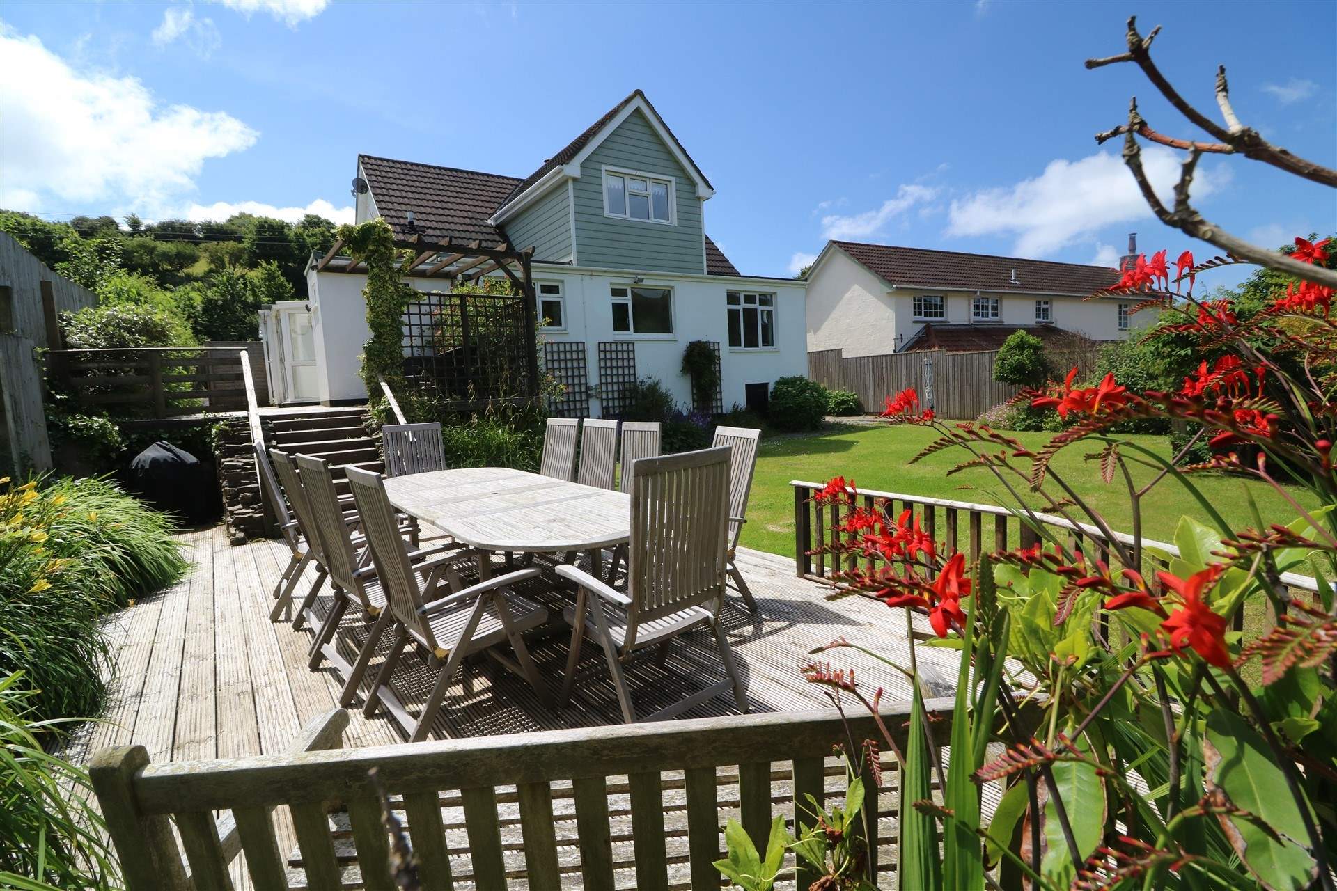 Sit in the peaceful garden and enjoy al fresco dining. 