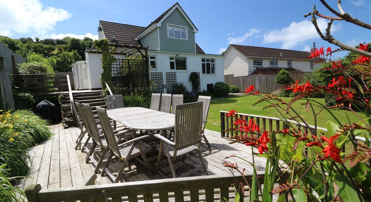 Sit in the peaceful garden and enjoy al fresco dining. 