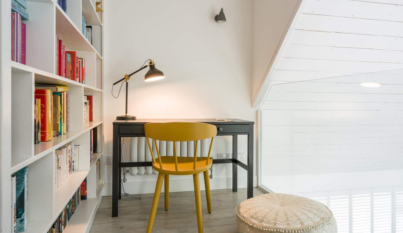 Should you need to work or tap out then you have the option.