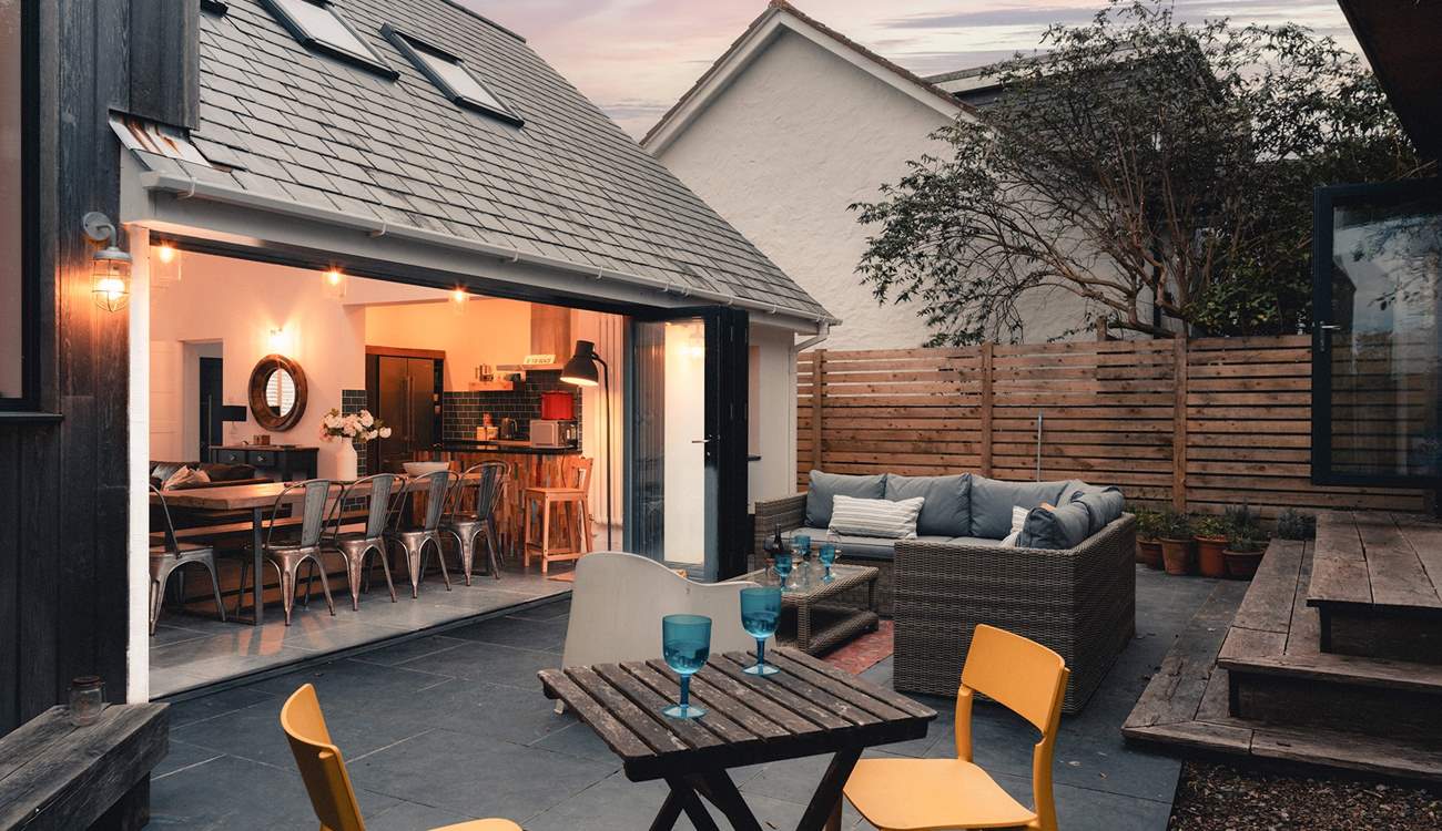 The outside links seamlessly with the inside.