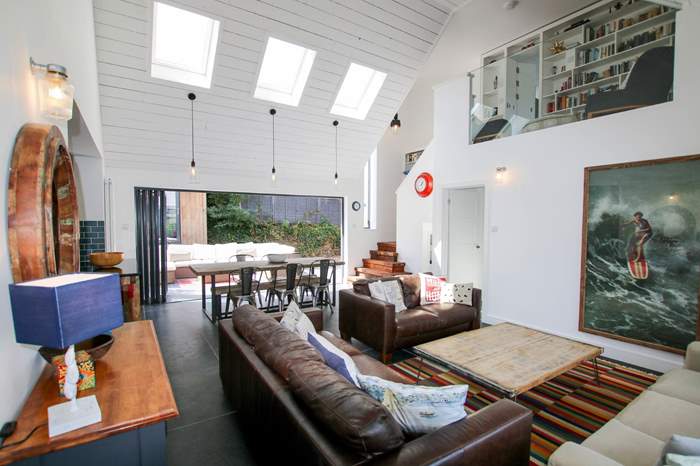 Driftwood,Sleeps 9 + cot, Croyde