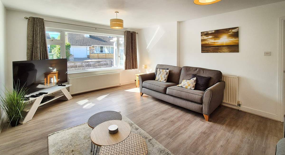 The sitting-room is light and bright. 