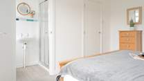 Both double bedrooms have en suite shower-rooms.