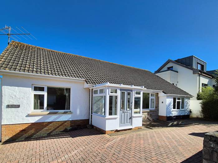 Seaward, Sleeps 6 in Croyde