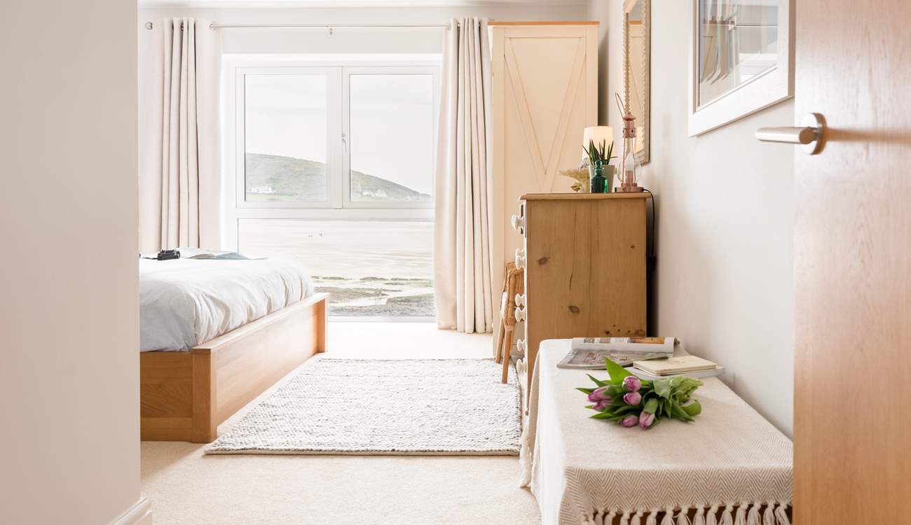 Peaking into bedroom 1.
