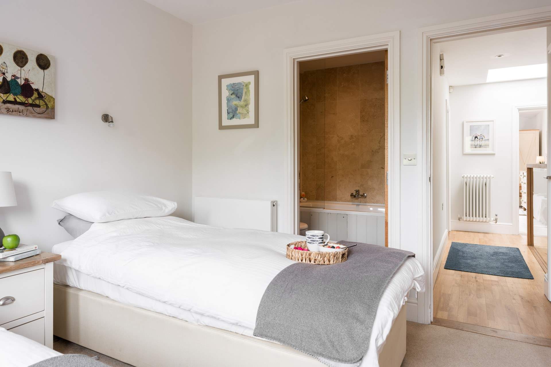 Looking into the en suite bathroom from bedroom 3.