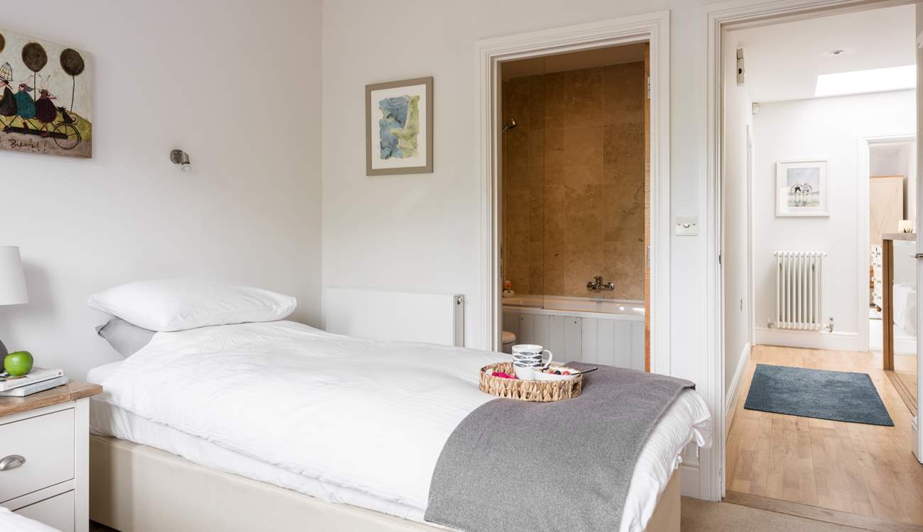 Looking into the en suite bathroom from bedroom 3.