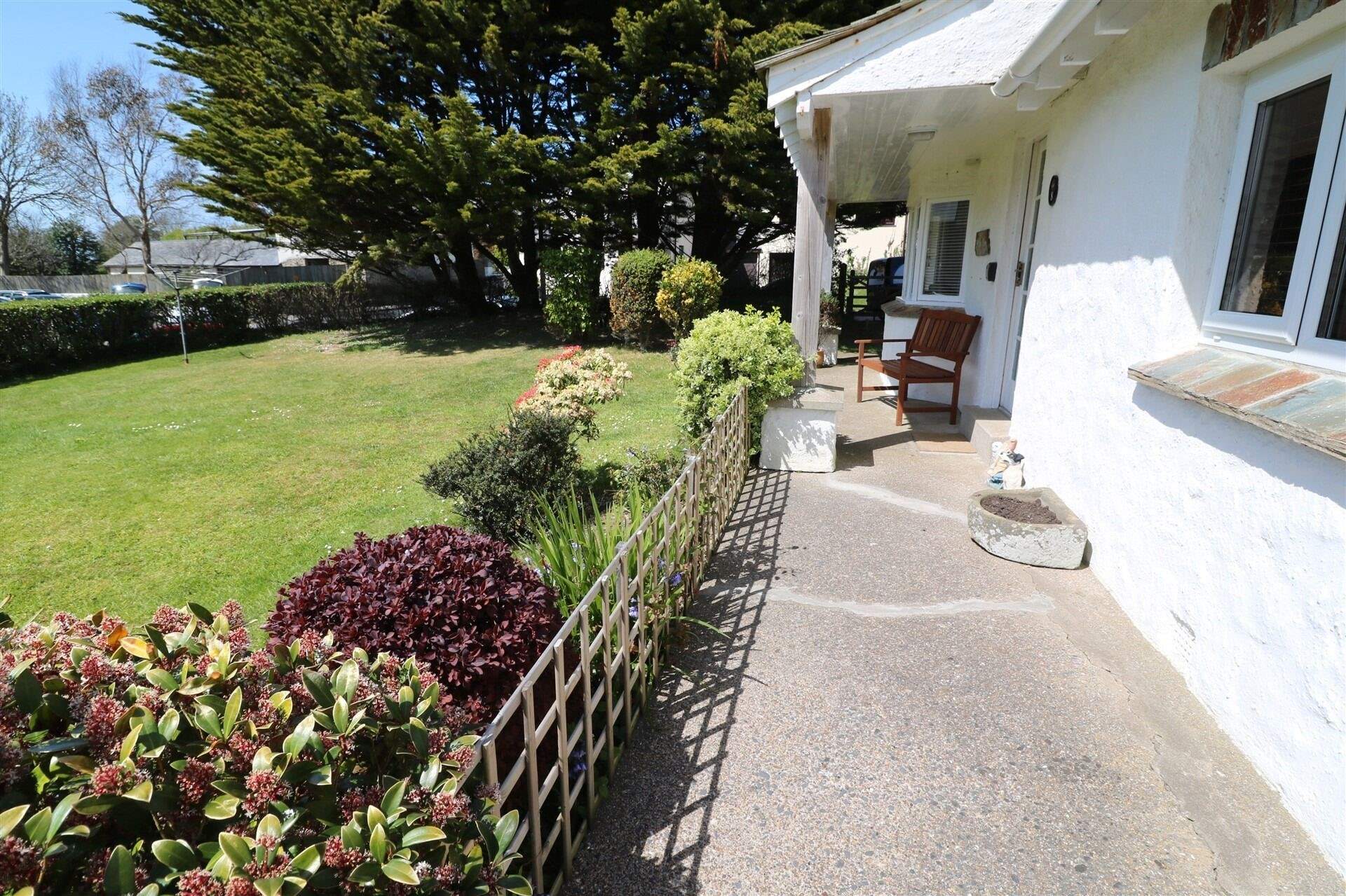 Enjoy the gardens throughout the year. 