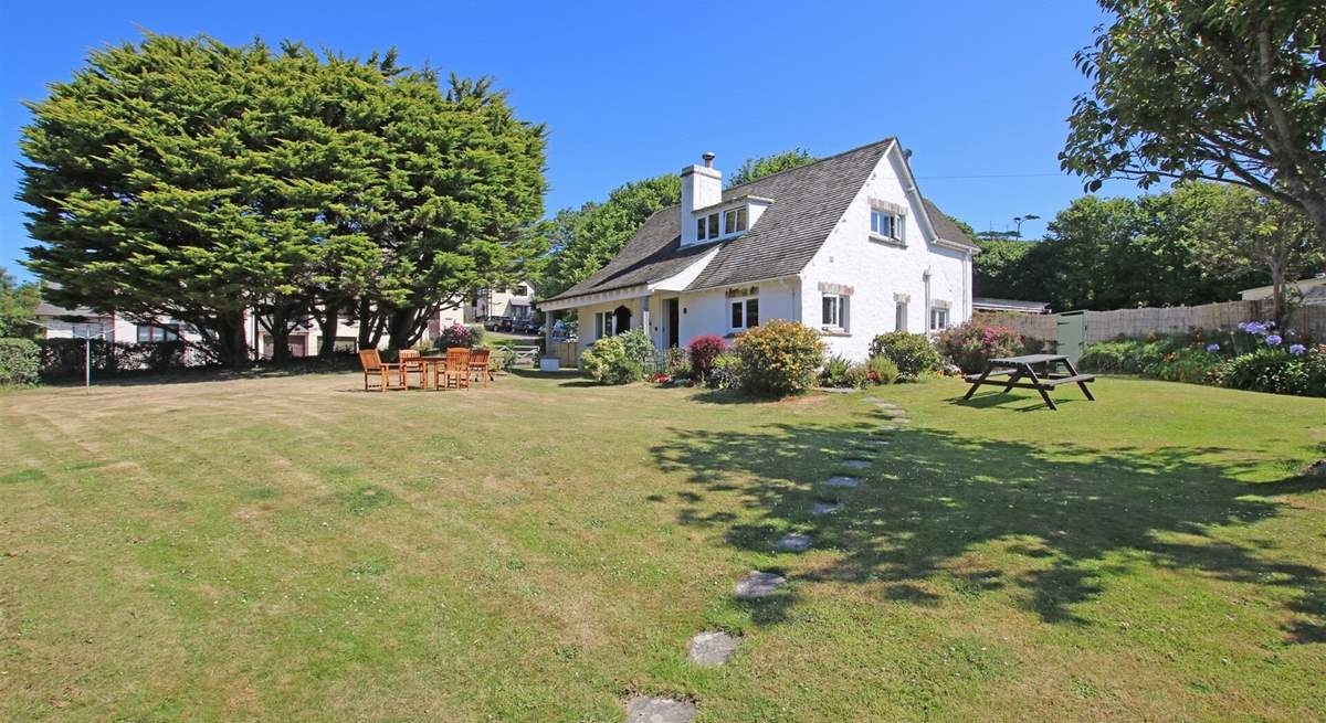 Hills View is surrounded by beautiful gardens. 