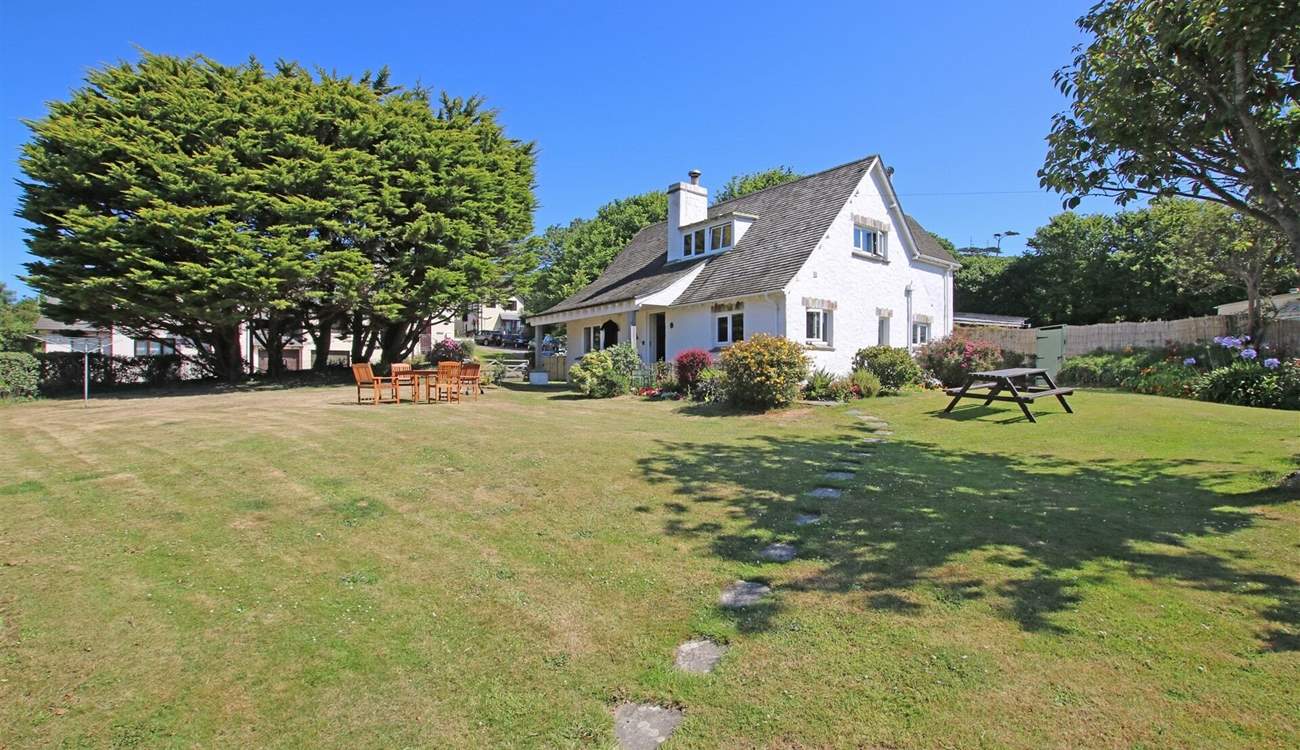 Hills View is surrounded by beautiful gardens. 