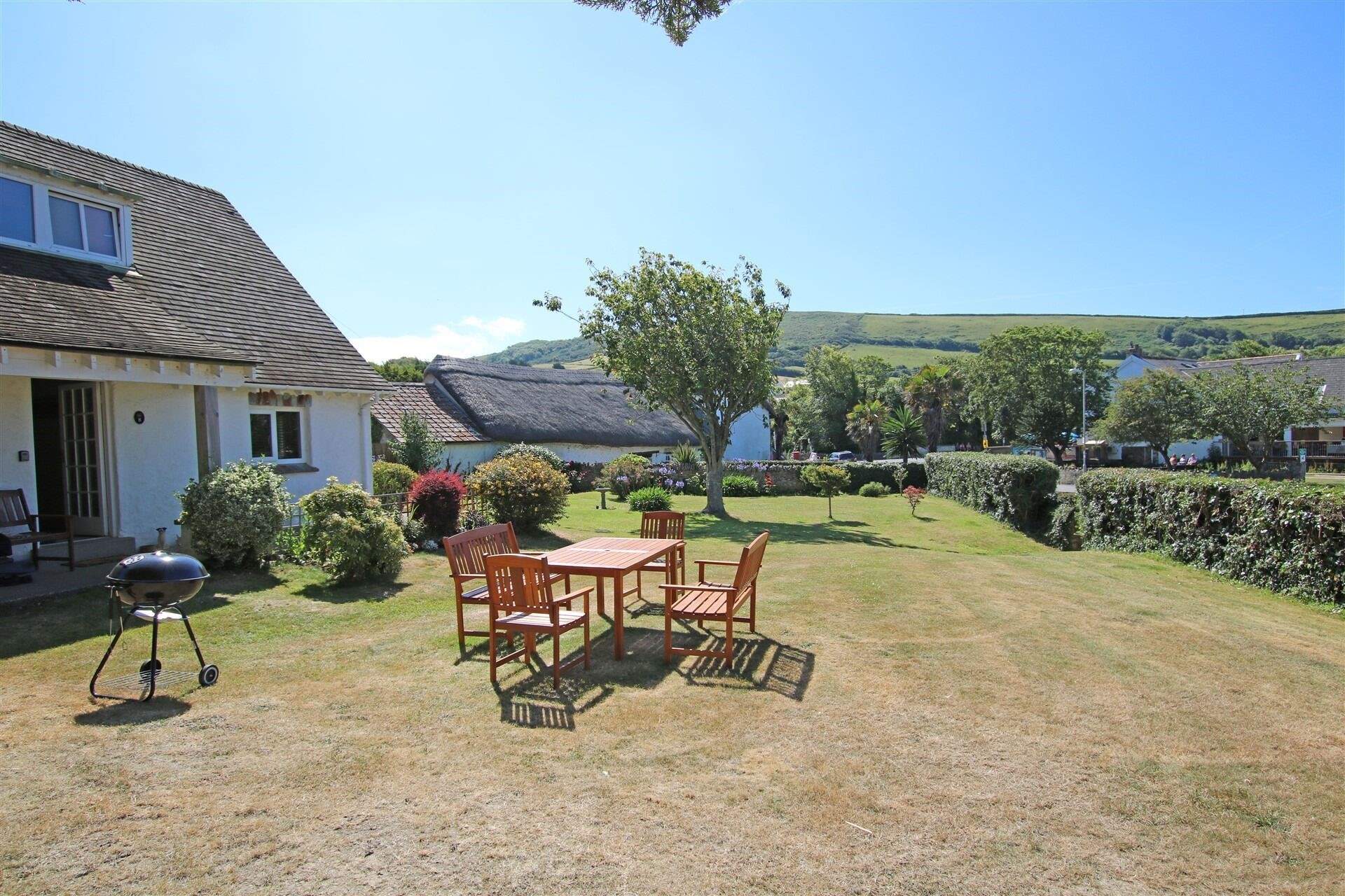 The pretty garden is such a lovely place to spend sunny days. 