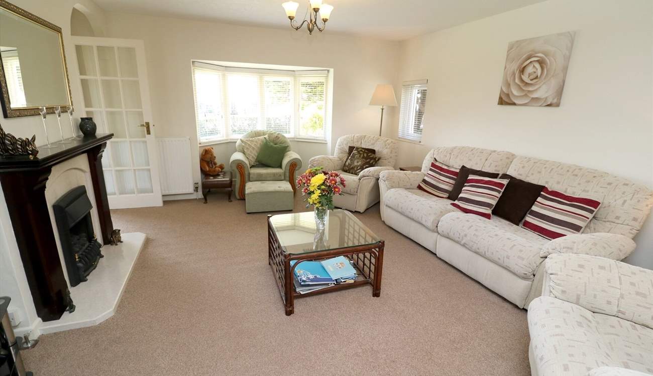 The comfortable sitting-room has a Smart TV.