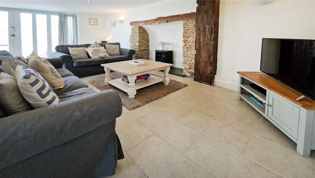 Snuggle up on the cosy sofas and catch a movie on the Smart TV.