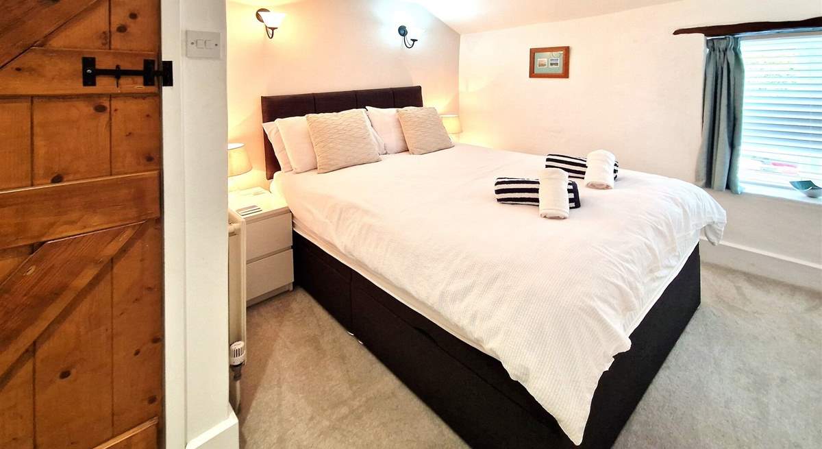 There are two double rooms and a twin bedroom on the first floor. 