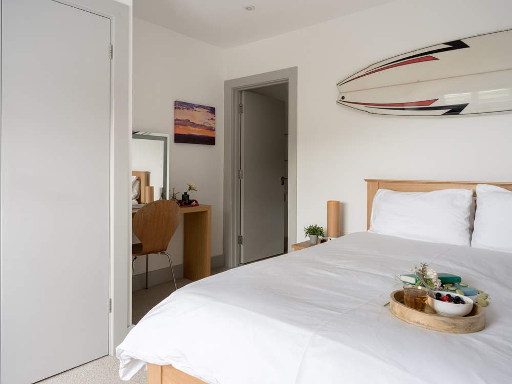 After using the en suite shower you have the perfect perch to do your make up before heading into town for a delicious meal.