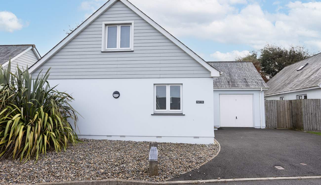 Welcome to Hide Tides let the good vibes start.