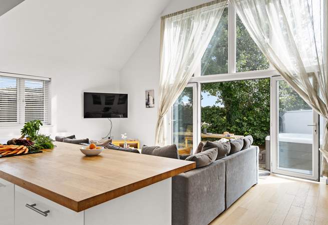 The living space is open plan, perfect for sociable holidays. 