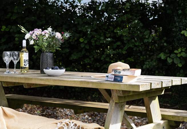 Simply relax and enjoy the holiday read with time on your side.